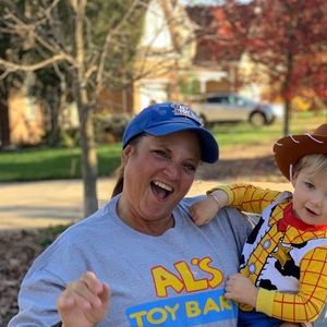 Meet your Posher, April